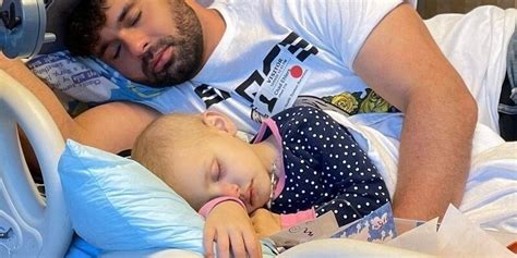 Chad Ehlers with his daughter Mia